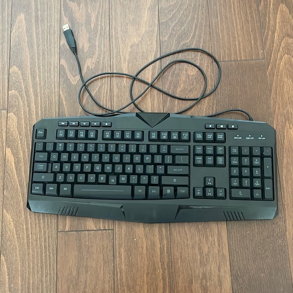 Rbg gaming keyboard - Picture 1 of 2